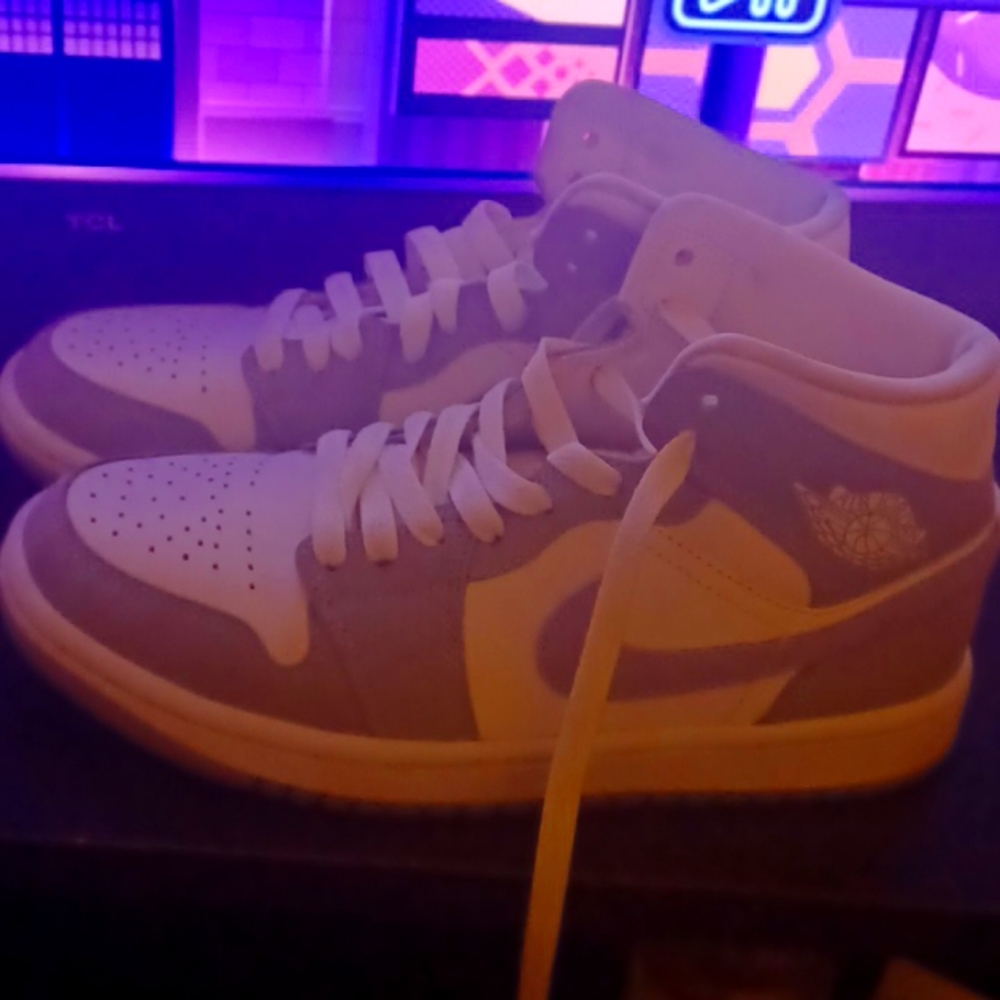 Air Jordan 1's, Womens 6.5, grey, white, and light blue